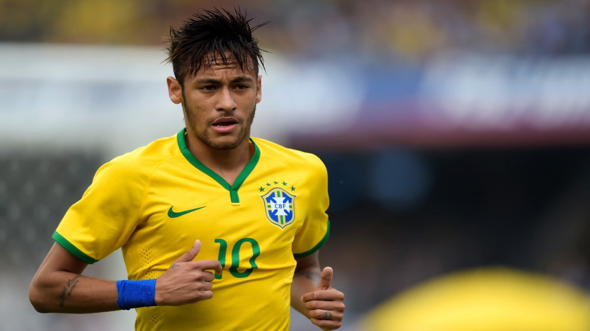 主帅表示希望球队保持饥饿感任何阶段都不能掉以轻心，希望球队胜利的句子