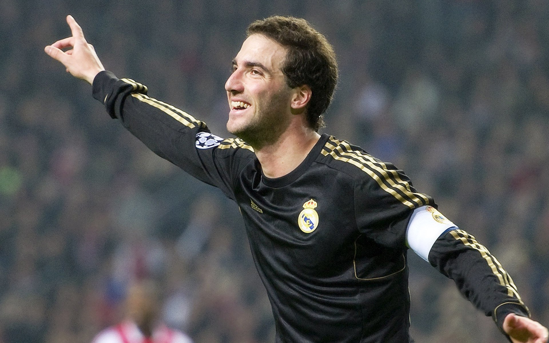 球星赛后感谢队友并表示季后赛目标明确，感谢球友的话语